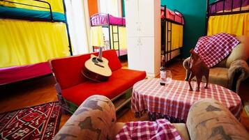 Individually furnished, iron/ironing board, free WiFi, bed sheets