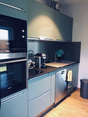 Fridge, microwave, oven, stovetop - Very nice studio overlooking the Gulf of Valinco (Viggianello)