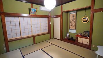 Iron/ironing board, free WiFi