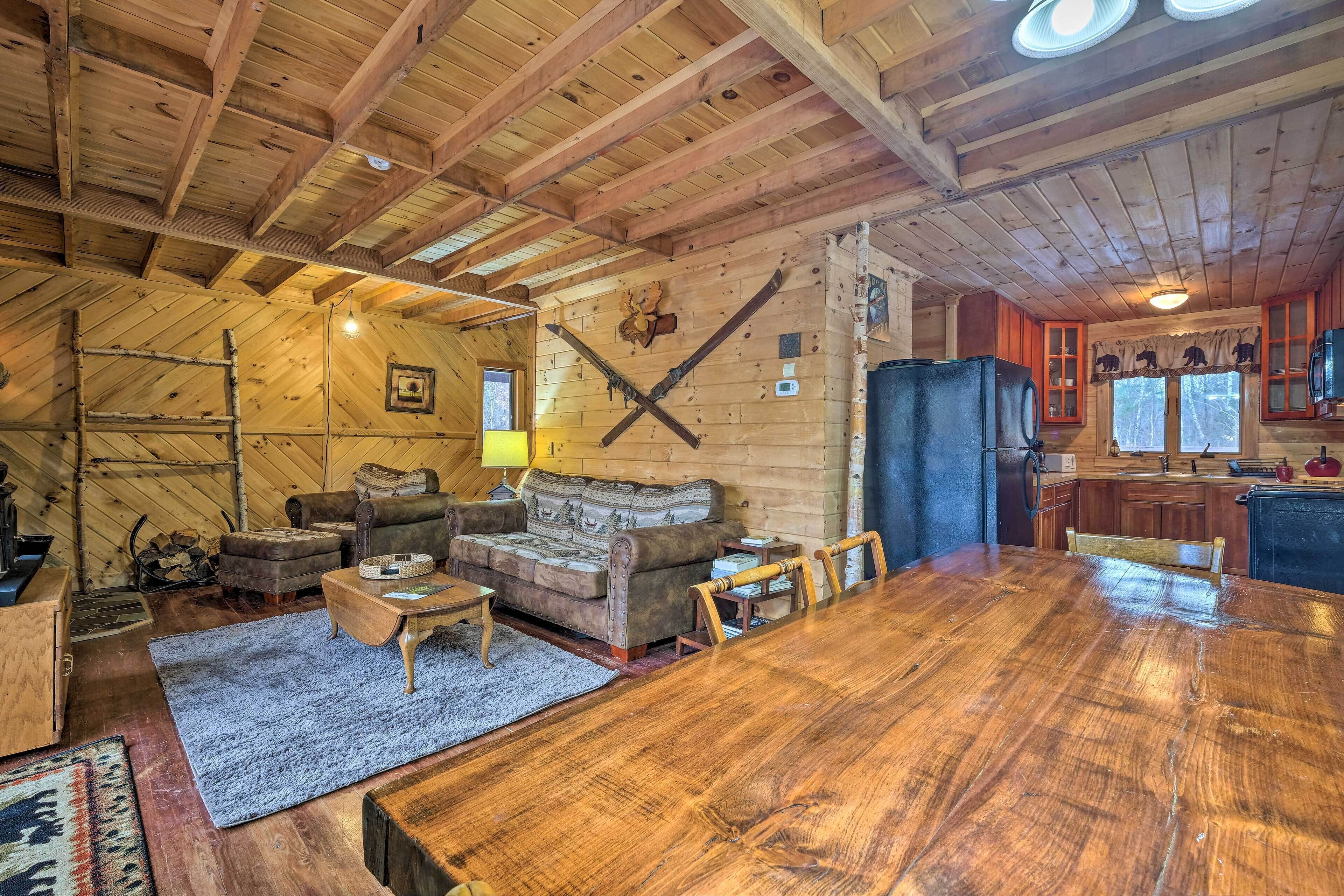 TV, fireplace, DVD player, books