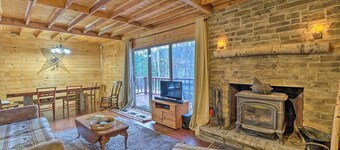 Secluded Johnsburg Retreat w/ Hot Tub & Fire Pit