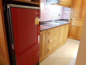 Fridge, microwave, stovetop, toaster