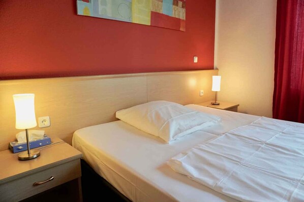 Habitación individual | Escritorio, insonorización, tabla de planchar con plancha y wifi gratis 