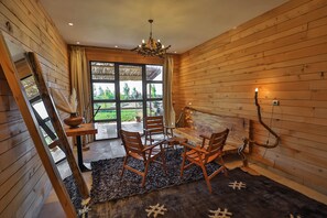 Firemannsrom – deluxe, 1 kingsize-seng, ikke-røyk | Sengetøy av topp kvalitet, strykejern/-brett og wi-fi (inkludert)