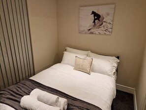 3 bedrooms, soundproofing, iron/ironing board, free WiFi