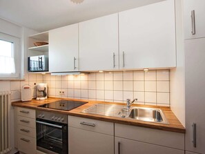 Refrigerador, microondas, horno y lavavajillas 