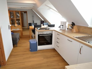 Frigorifero, microonde, forno, lavastoviglie