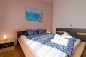 Ferienhaus | 3 Schlafzimmer, Bügeleisen/Bügelbrett, kostenlose Babybetten