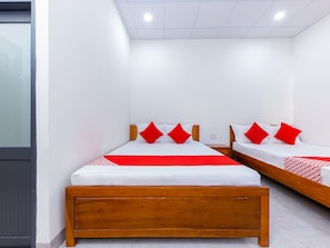 Deluxe Quadruple Room | Minibar, free WiFi, bed sheets - Minh Duc Guest House (Nha Trang)
