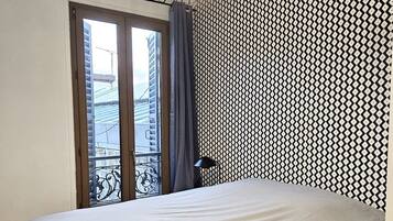 2 bedrooms, iron/ironing board, travel crib, free WiFi