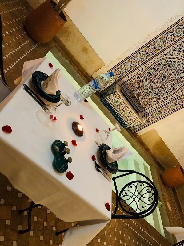 تناول الطعام