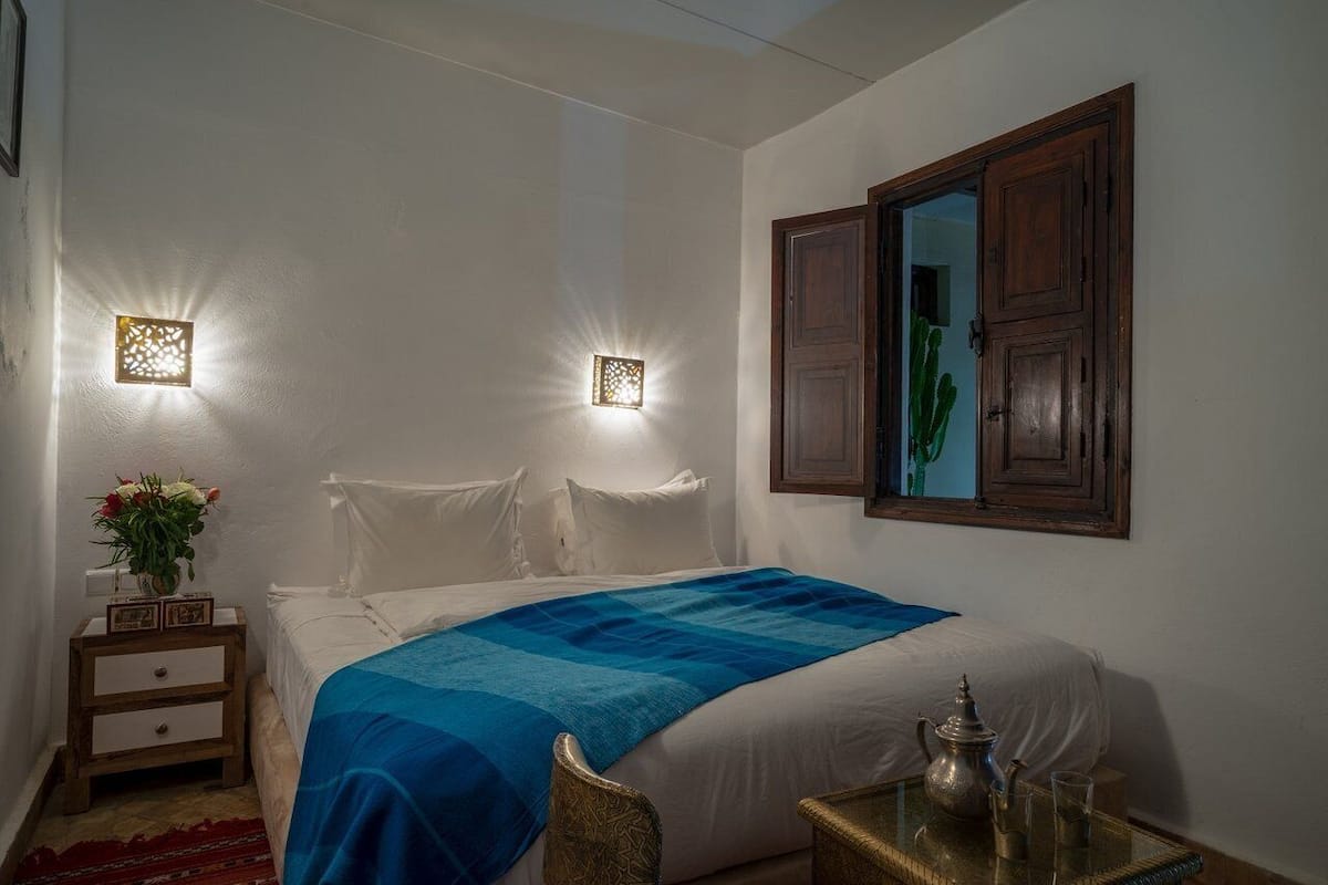 Habitación doble clásica | Ropa de cama de alta calidad y caja de seguridad en la habitación
