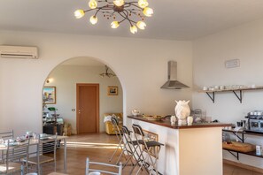 Dining - Villa Rosaria (Noto)