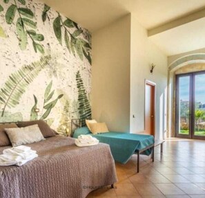 Camera Quadrupla Esclusiva | 私人廚房 | 公共區域設有微波爐