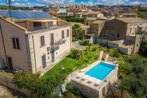 Seasonal outdoor pool - Villa Rosaria (Noto)