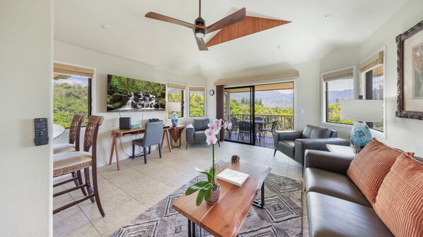 Smart-TV, DVD-Player, Bücher