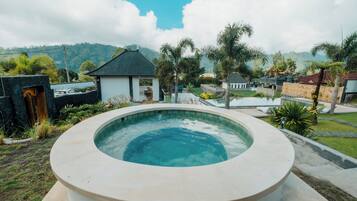 Signature Room | 1 bedroom, desk, soundproofing, free WiFi