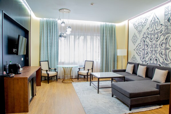 Luxury Room | Living room