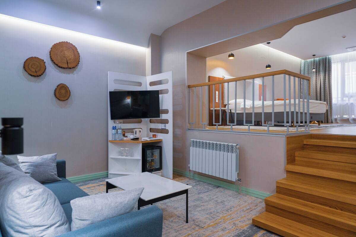 Suite – superior | Allergitestet sengetøy, minibar, safe på rommet og blendingsgardiner