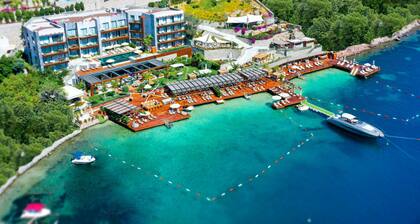 Mare Deluxe Residences & Villas