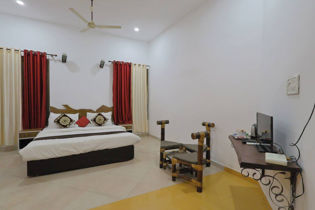 Kamar Deluks, 1 Tempat Tidur Double | Seprai premium, meja kerja, dan tirai kedap cahaya