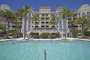 Outdoor pool, a heated pool - 5★ Resort-Style Retreat, Sunset Cruises, Boat/Jetski Rentals, Beach & Dolphins  (Palm Coast)