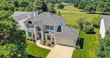 Modern, Spacious, & Convenient 4 BR/3.5 BA Home minutes from golf & shopping