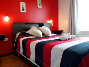 家庭公寓, 2 间卧室, 双浴室, 庭院 | 2 多间卧室、高档床上用品、羽绒被、特色装修