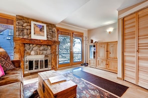 Condo, 1 Bedroom | Living room