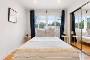 4 bedrooms, travel cot, WiFi, bed sheets