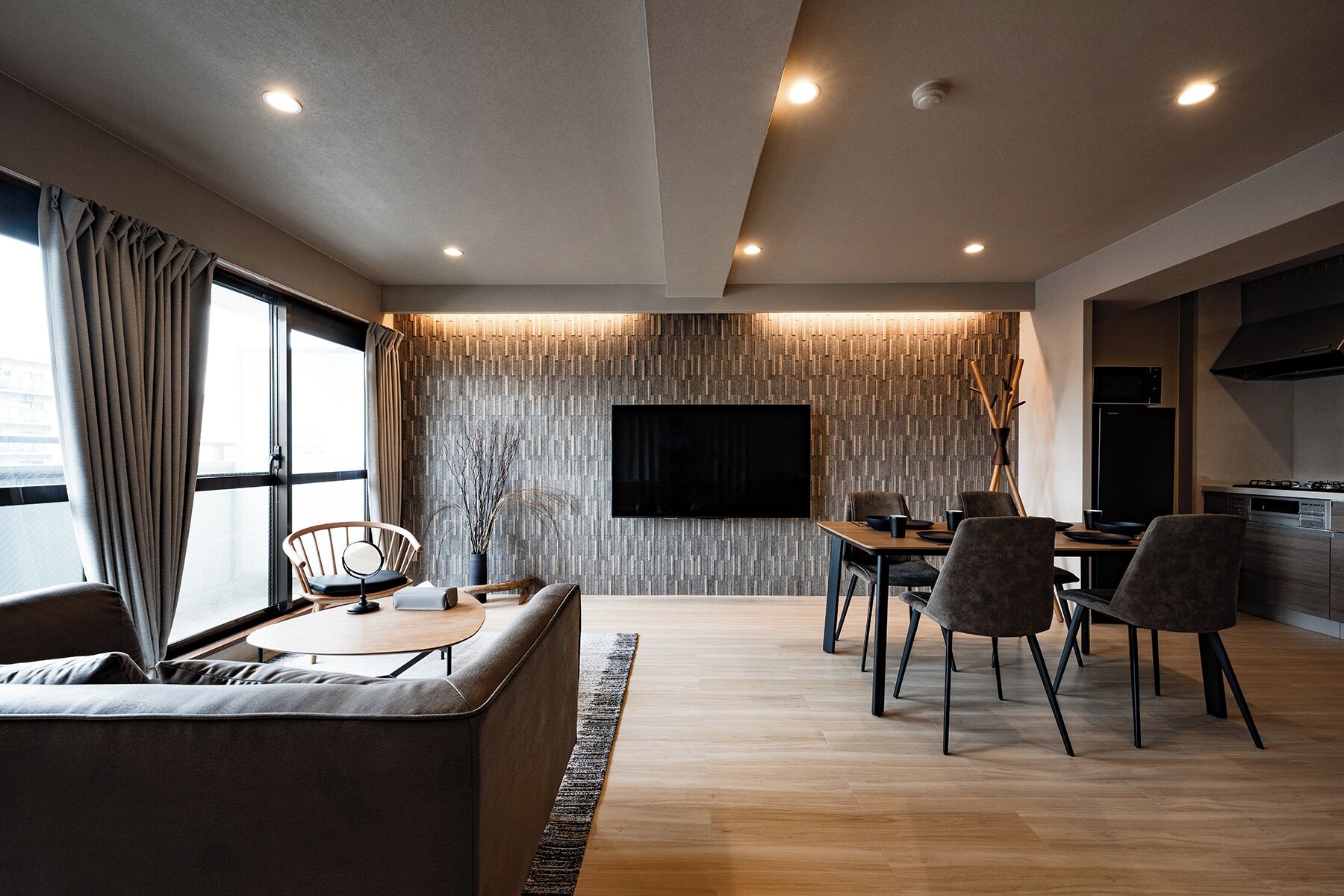 Executive Apartment, 1 Bedroom, Non Smoking, City View | Living area | Flat-screen TV