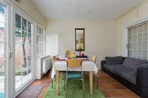 Flat-screen TV - Angeldale (Portsmouth)