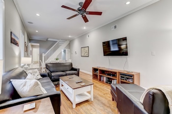 Historic Home Near Convention Center, Stadiums, & Harbor