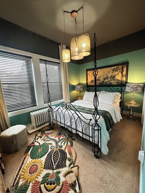 1 bedroom, desk, iron/ironing board, free WiFi - Peacock Suite at historic 123 South Washington  (St Croix Falls)