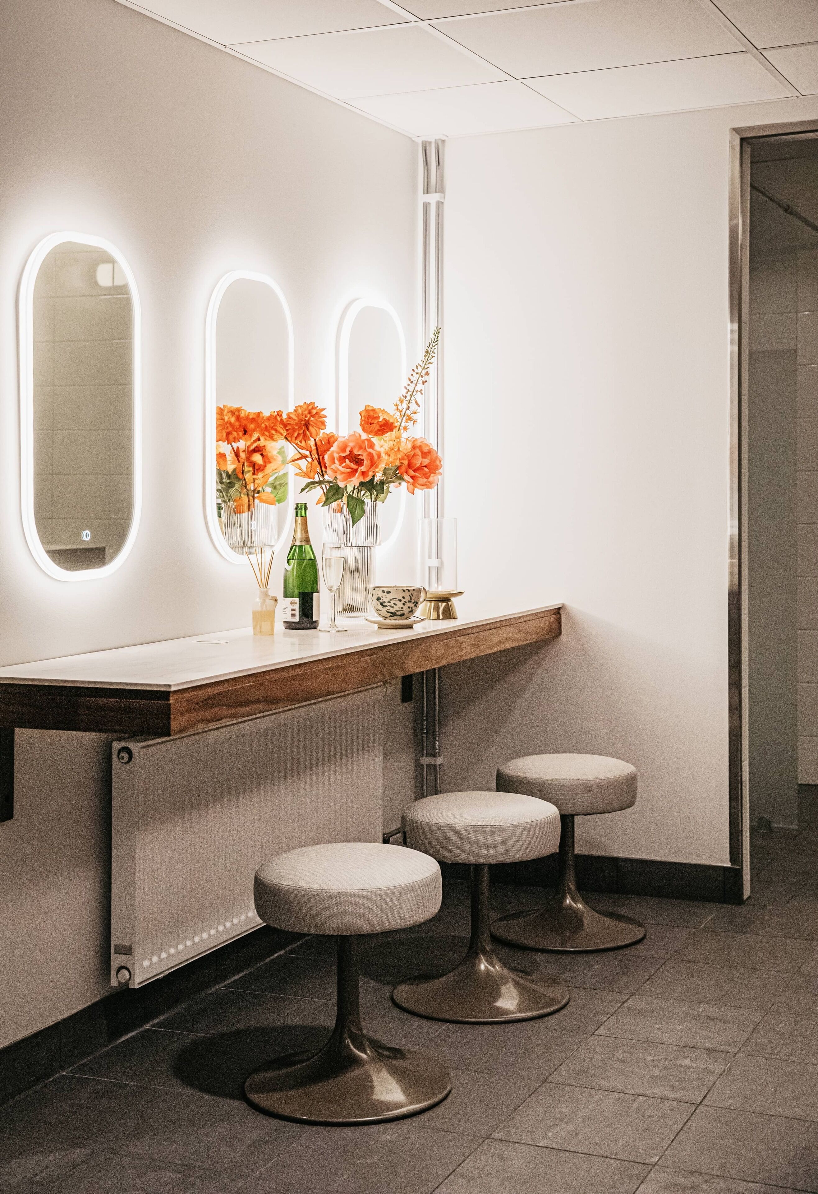 couples treatment room(s), body treatments, hot stone massages