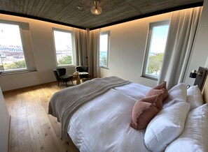 Deluxe Double Room | 1 bilik tidur, meja, ruang kerja komputer riba, kalis bunyi 