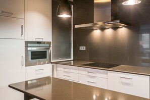 Frigorifero, microonde, forno, lavastoviglie