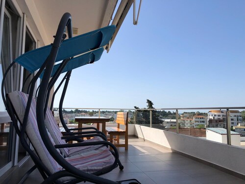 Apartments and Rooms Four Roses