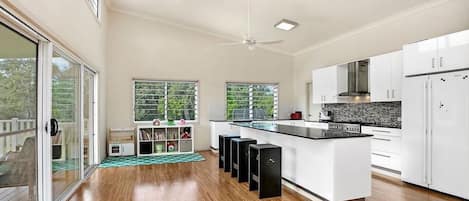 Microwave, oven, stovetop, dishwasher