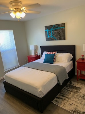 2 bedrooms, iron/ironing board, WiFi, bed sheets
