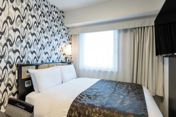 Quarto standard, para não fumantes (with 1bed) | Edredons de pluma, escrivaninha, cortinas blackout, Wi-Fi de cortesia