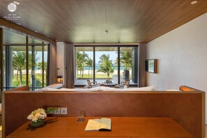 Premium bedding, down duvets, pillow-top beds, in-room safe - The Five Villas & Resort Quangnam - Danang (Da Nang)