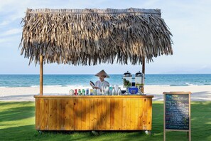 Beach bar - The Five Villas & Resort Quangnam - Danang (Da Nang)