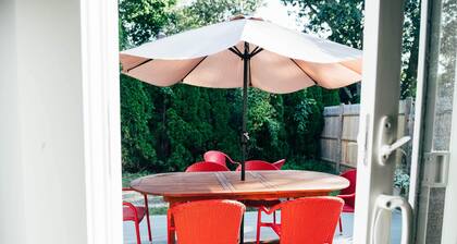 Close to Edgartown Village Center!