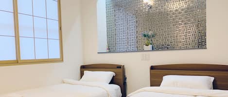 Sistema de insonorización, wifi gratis y ropa de cama