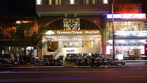 Front of property – evening/night - Greentree Saigon Dong Du Hotel (Ho Chi Minh City)