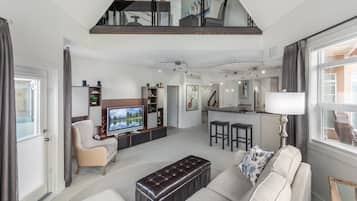 TV, table football, ping pong, stereo