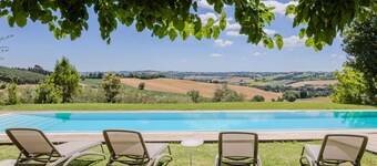 Modern villa with heated pool and Jacuzzi, near Ripe, just 20 minutes from the beach of Senigallia