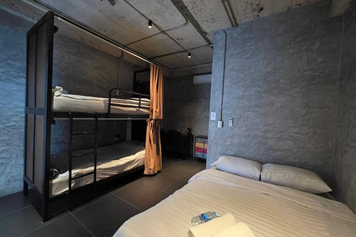 Comfort-Vierbettzimmer (Room 2) | Kostenloses WLAN, Bettwäsche