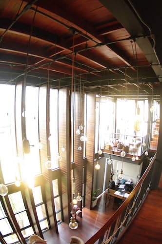 The LOCAL Ari - Hostel